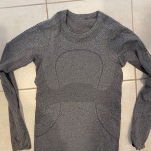 Grey lululemon shirt